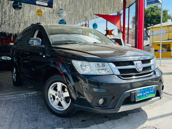 FIAT FREEMONT 2.4 EMOTION 16V GASOLINA 4P AUTOMÁTICO FIAT FREEMONT 2.4 EMOTION 16V GASOLINA 4P AUTOMÁTICO